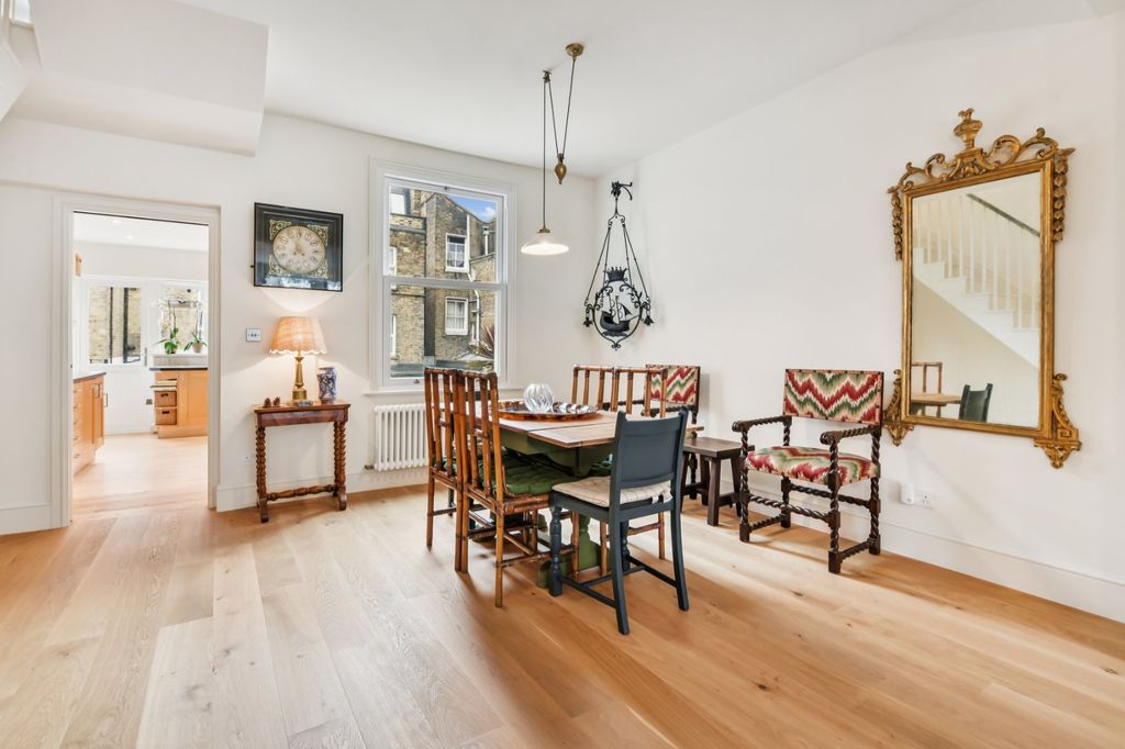 Property photo 3 of 17 Dining Room
