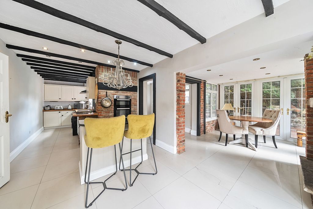 Property photo 3 of 25 1320366-19-687A14...