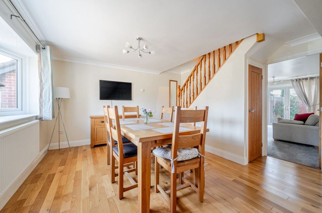 Property photo 3 of 20