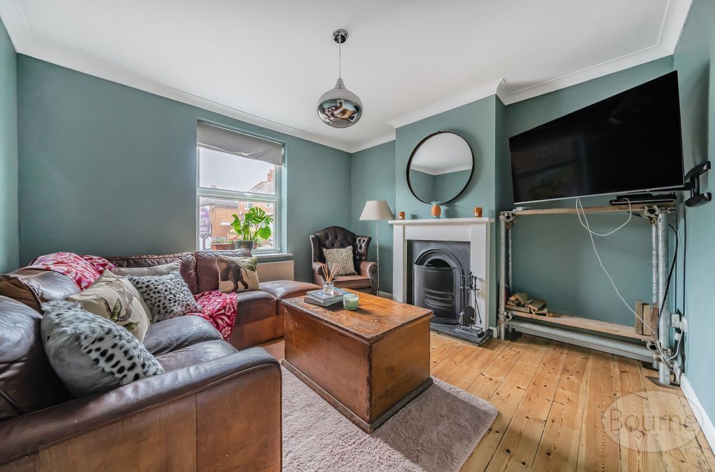 Property photo 2 of 16 86B54E4B-9386-4ee...