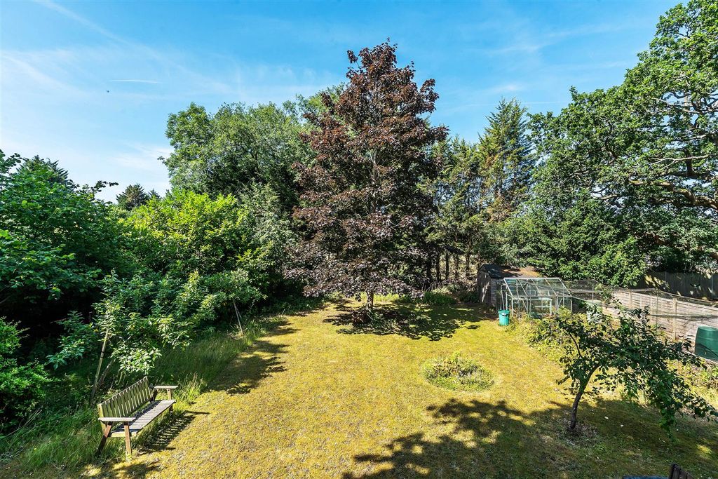 Property photo 3 of 17 12-Harriotts-Lane-12.Jpg
