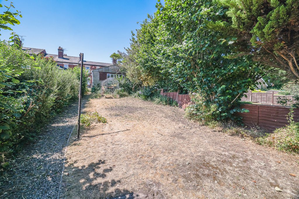 Property photo 3 of 24 Picture No. 18