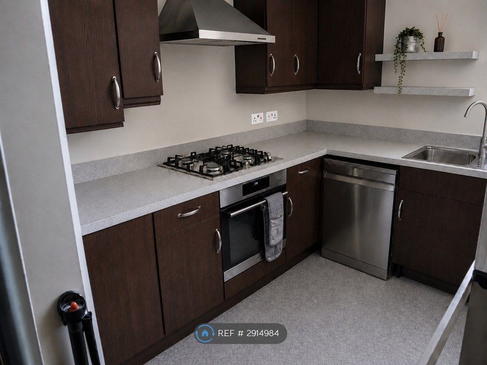 Property photo 1 of 7 Kitchen
