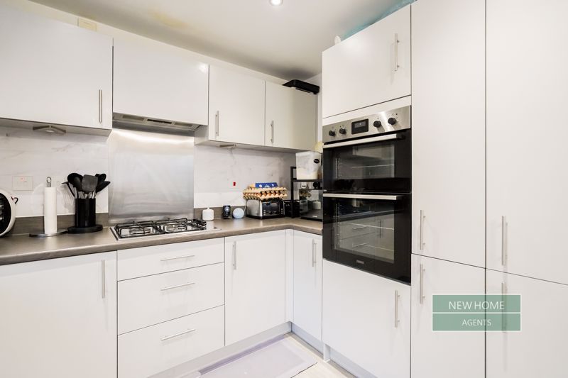 Property photo 3 of 28 Photo 25