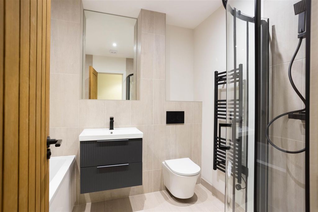 Property photo 3 of 6 00009.Jpg