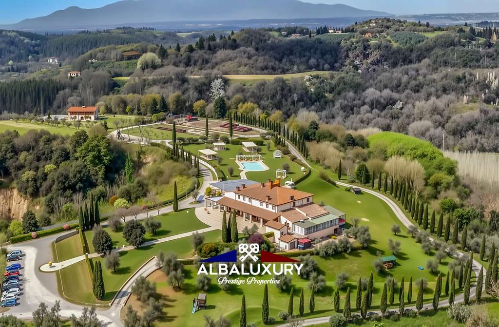 Property photo 1 of 25