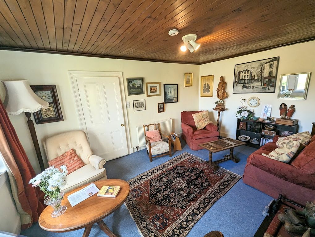 Property photo 2 of 30