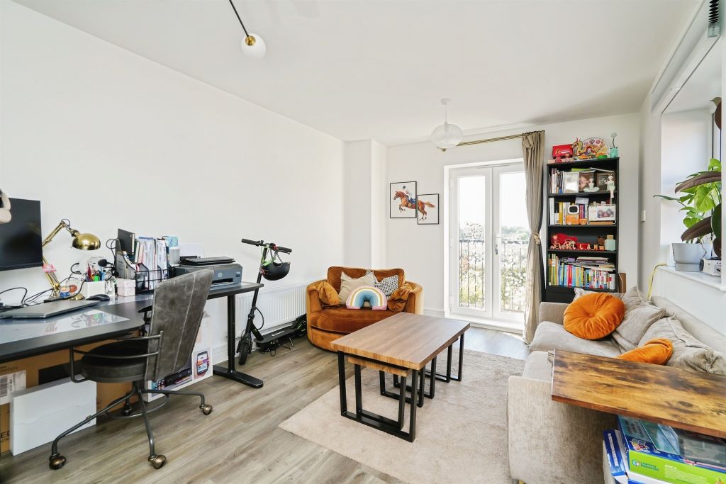 Property photo 3 of 12