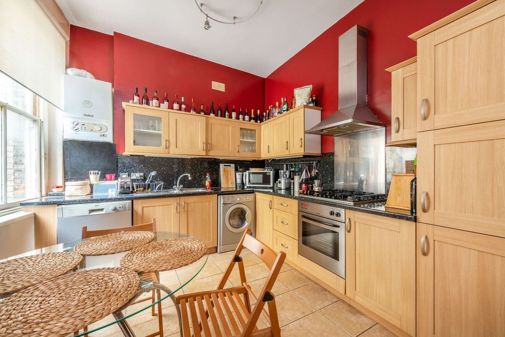 Property photo 3 of 12