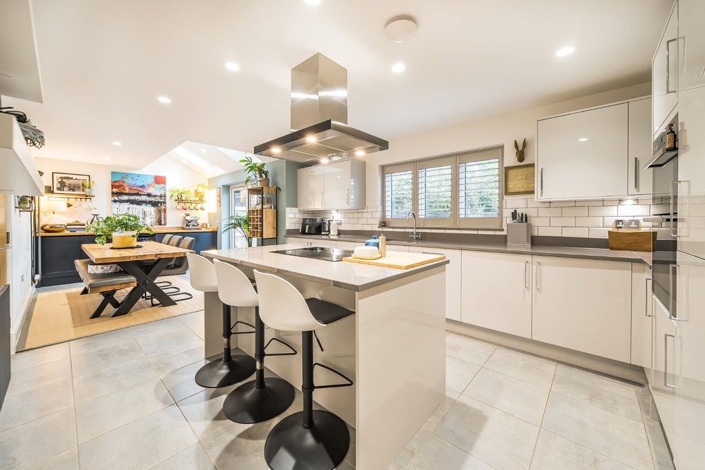 Property photo 2 of 29 1368875-14-68Efc025Bb19E.Jpg