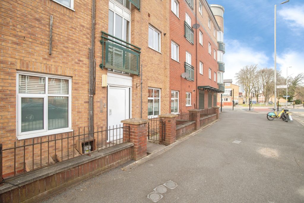 Property photo 2 of 15