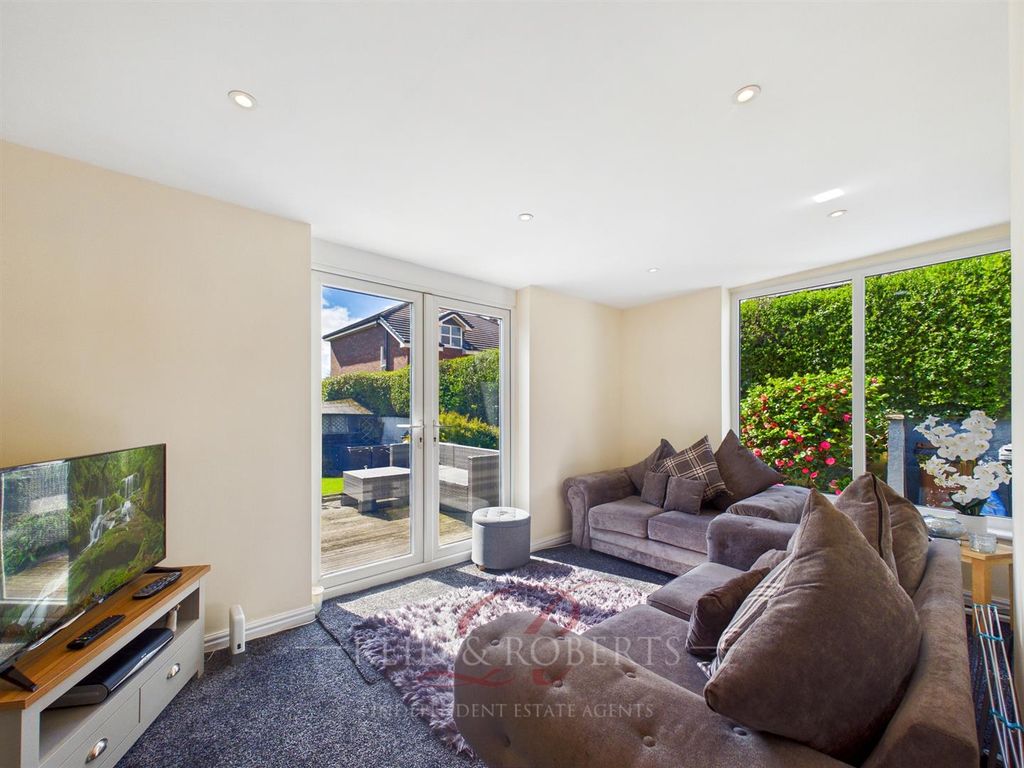 Property photo 3 of 24 Cam05148G0-Pr0154-Still020.Jpg