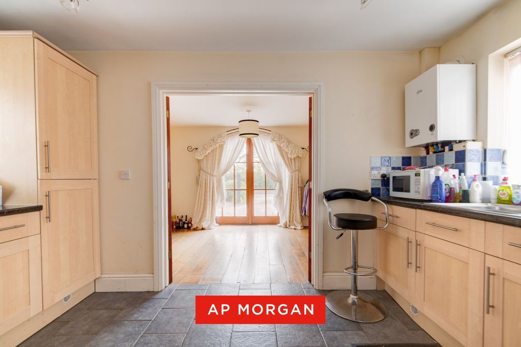 Property photo 3 of 24 Picture No. 15