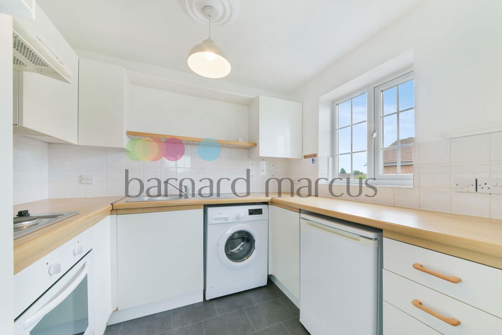 Property photo 2 of 8 View