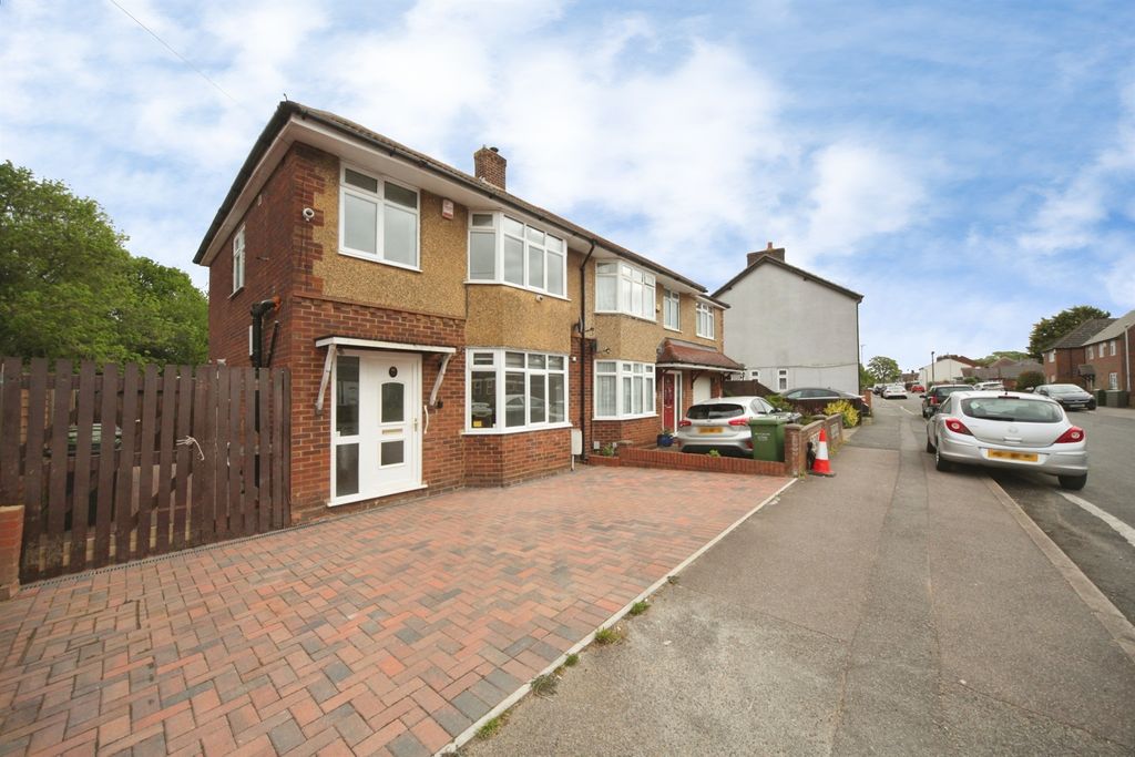Property photo 2 of 15