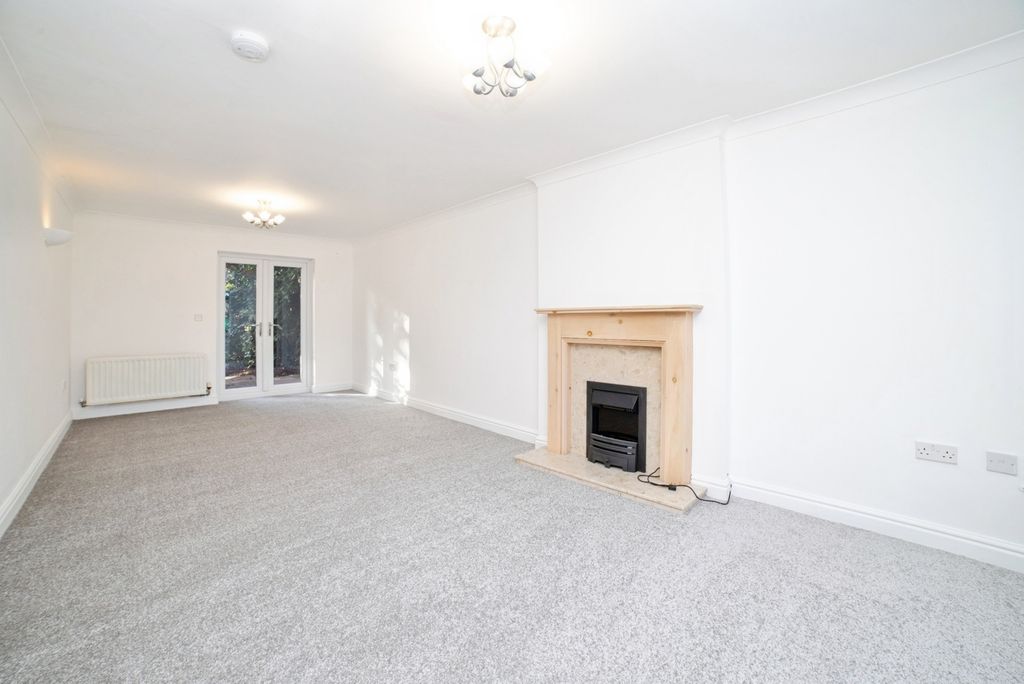 Property photo 2 of 20 Photo