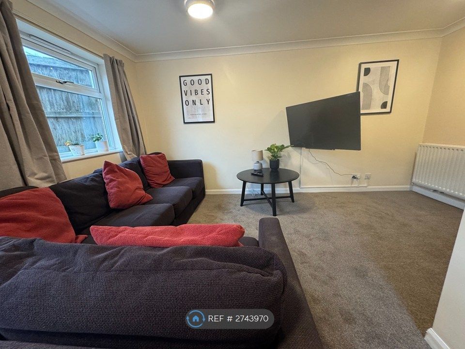 Property photo 2 of 8