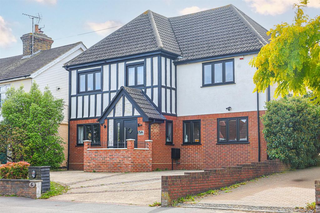 Property photo 2 of 36