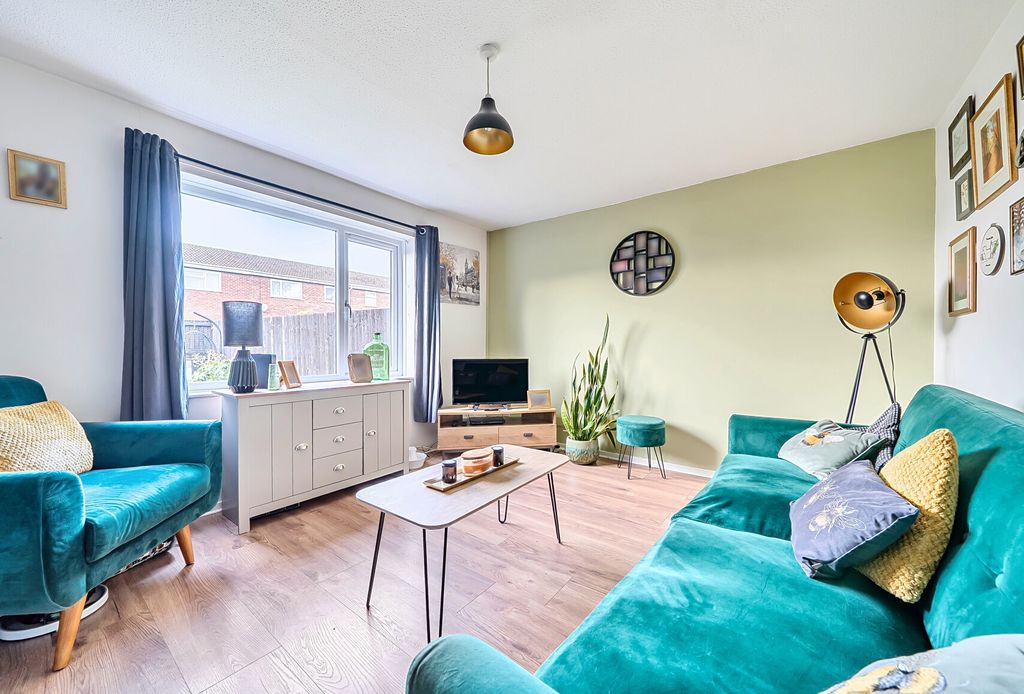 Property photo 2 of 18 1394999-5-69496Cf...