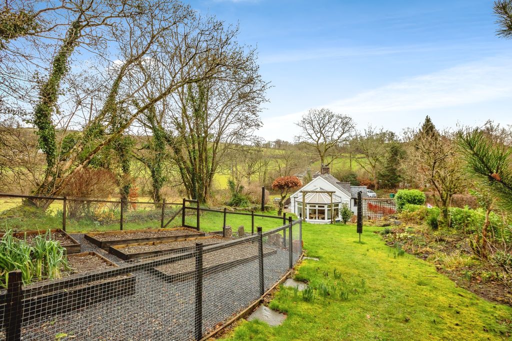 Property photo 2 of 21 The Garden