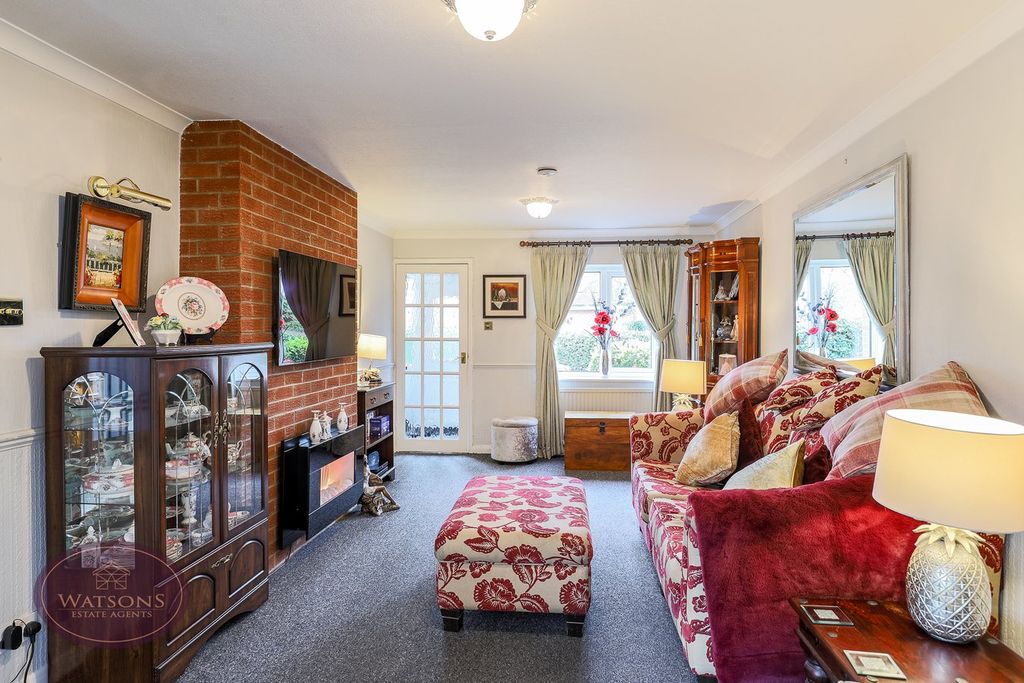 Property photo 2 of 25