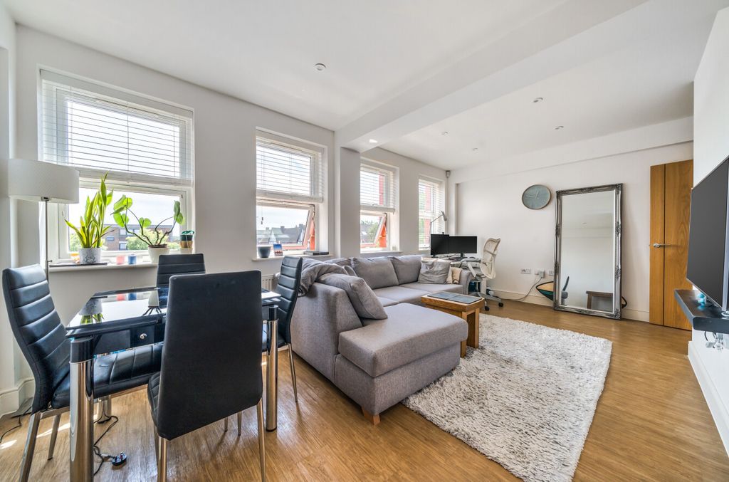 Property photo 2 of 21 1316642-6-6867c96...