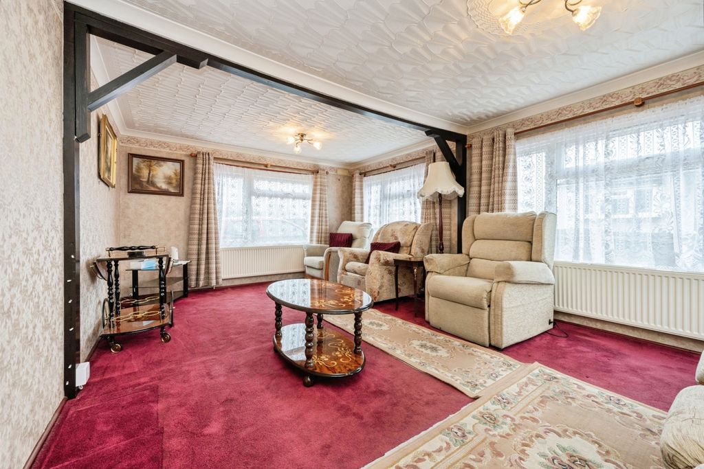 Property photo 2 of 20 Pbox-Img.Jpg