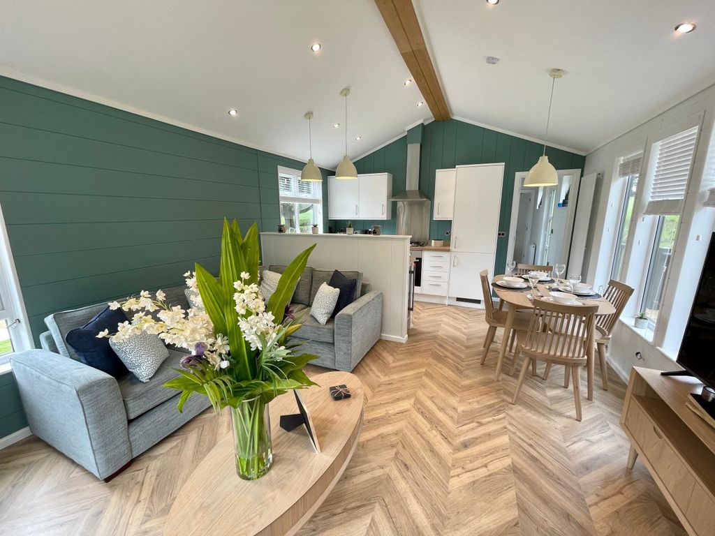 Property photo 1 of 13 42A9d92126d4Cb288E1951F4A2d67578.Jpg