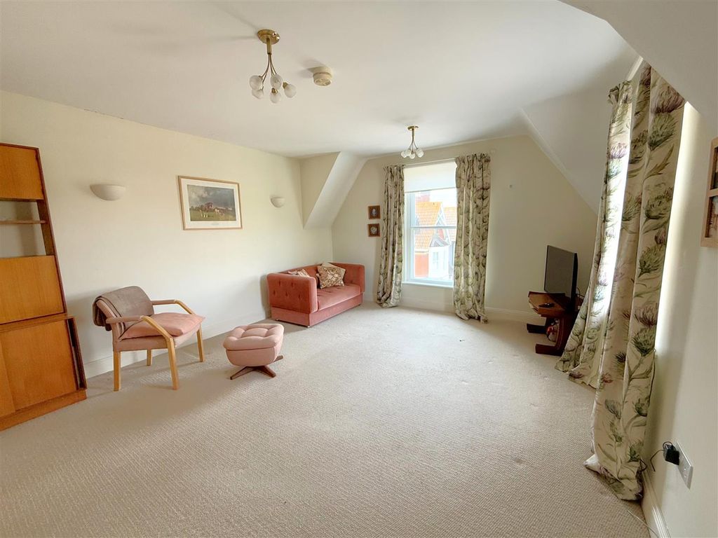 Property photo 3 of 10 3..Jpg