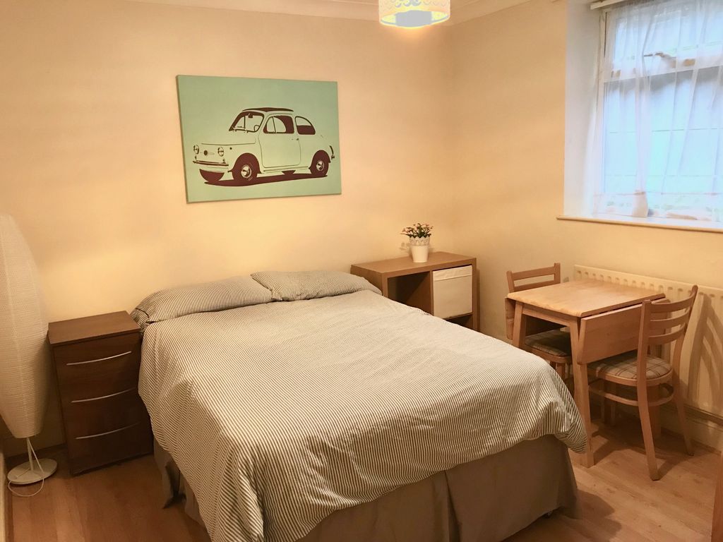 Property photo 2 of 3