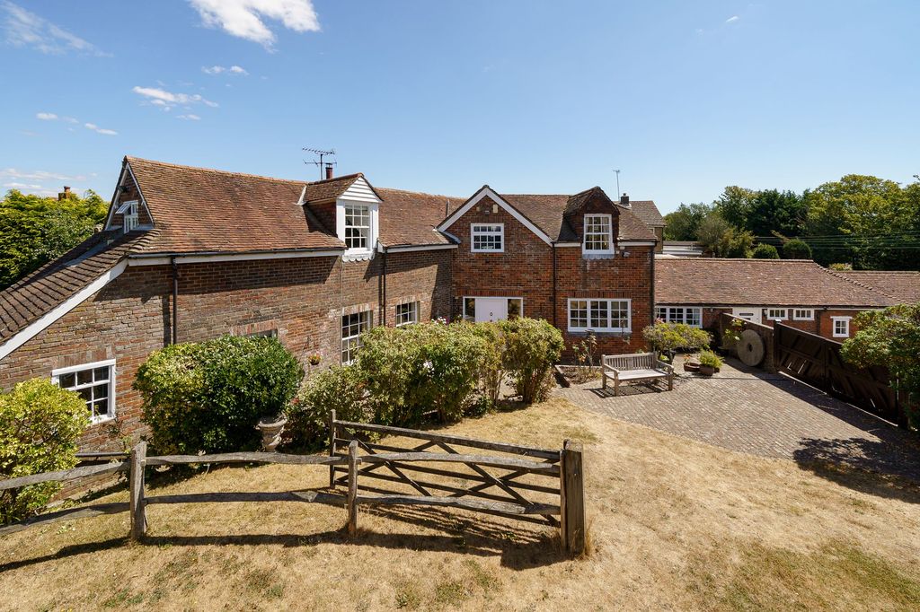 Property photo 1 of 31