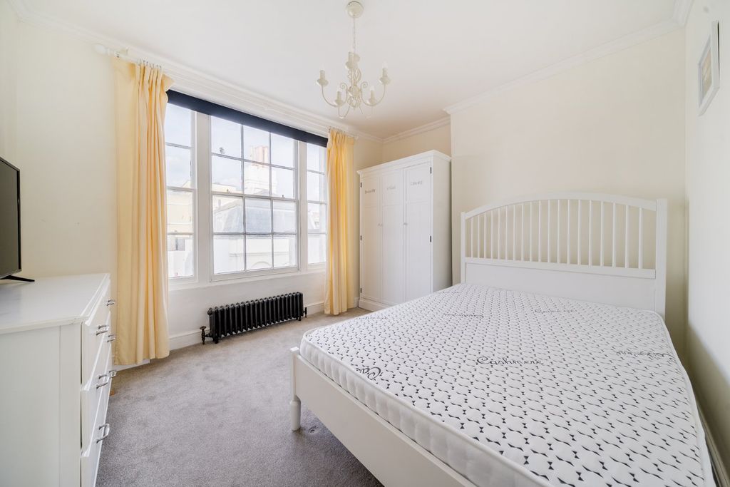 Additional image 12 of 7 bed terraced house for saleRoyal Crescent, Brighton, East Sussex BN2