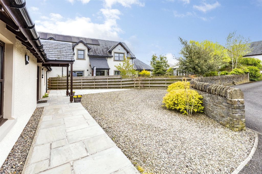Property photo 3 of 16 Picture No. 13
