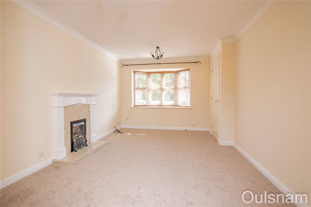 Property photo 2 of 17 Picture No. 14