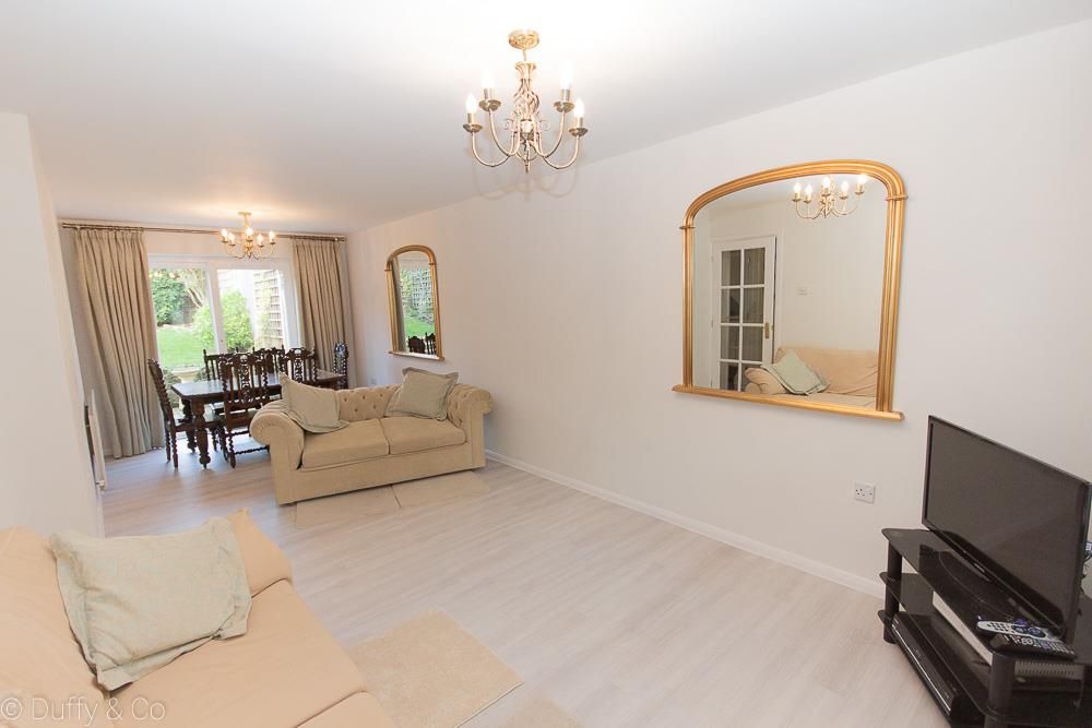 Property photo 3 of 12 6 Climping Close-3.Jpg