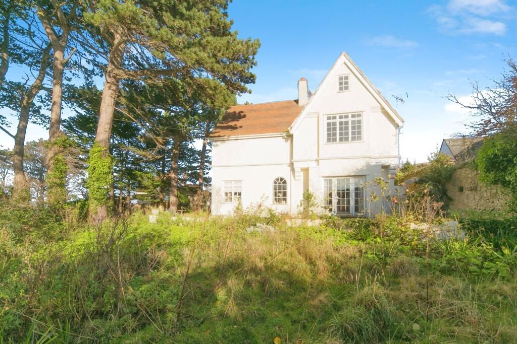 Property photo 2 of 16