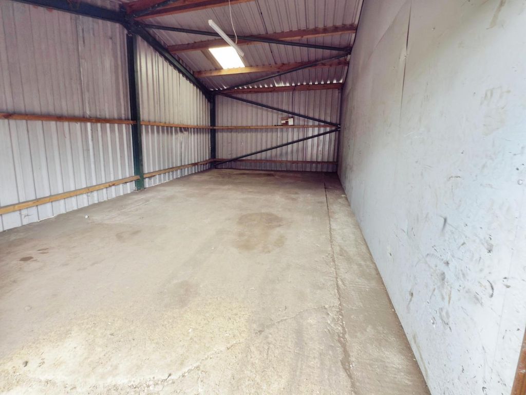 Property photo 3 of 3