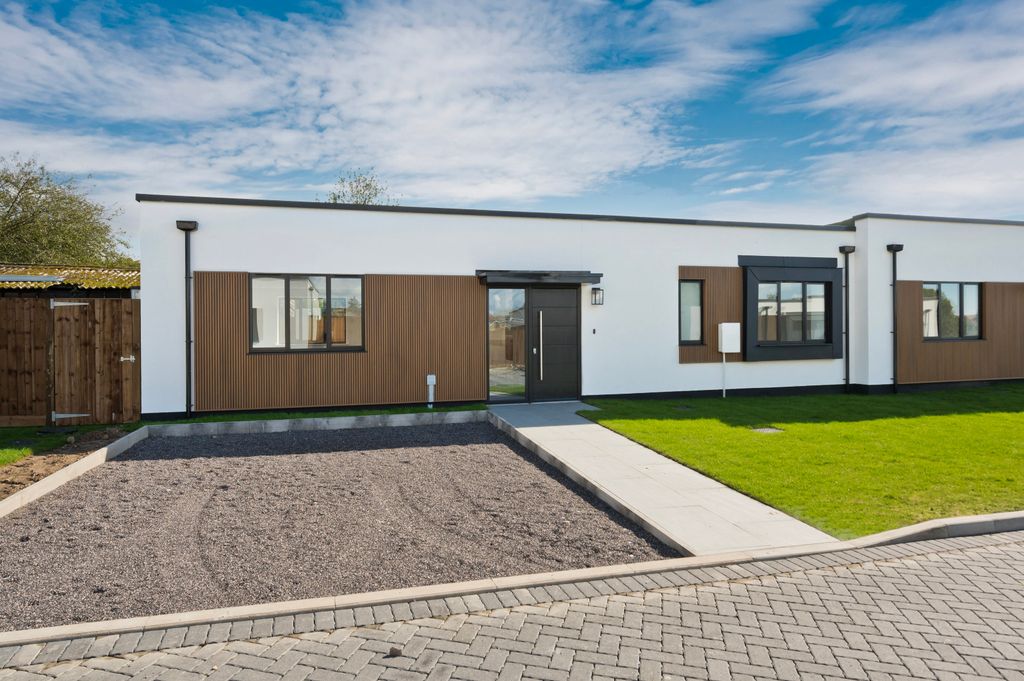 Property photo 1 of 13 Picture No. 01