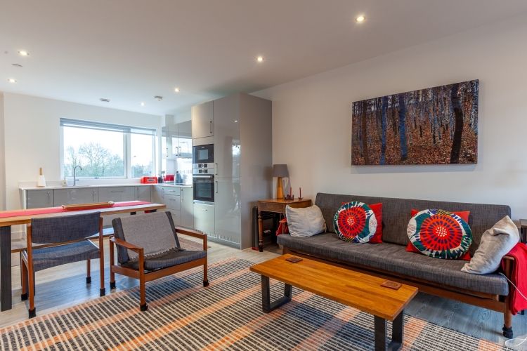 Property photo 3 of 10 310372