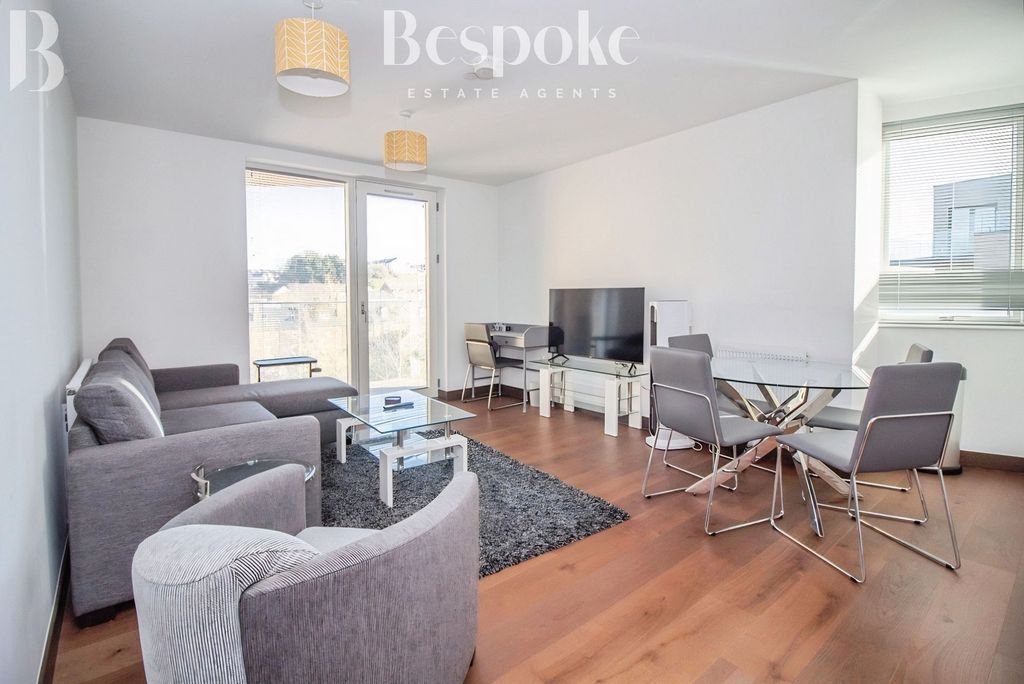 Property photo 3 of 40