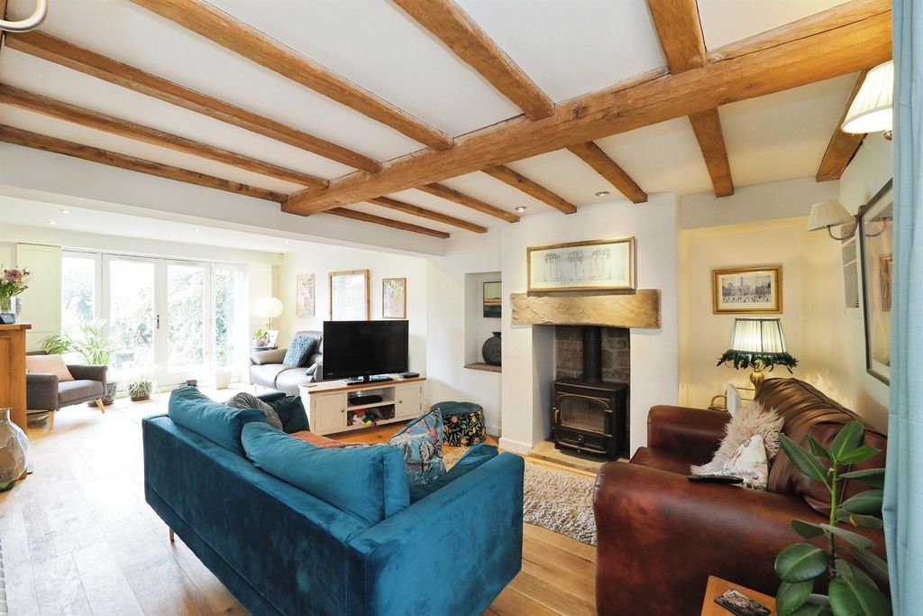 Property photo 2 of 17