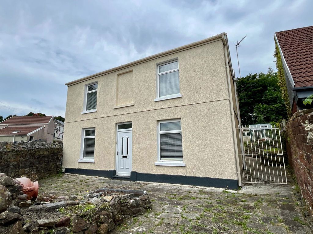 Property photo 1 of 24