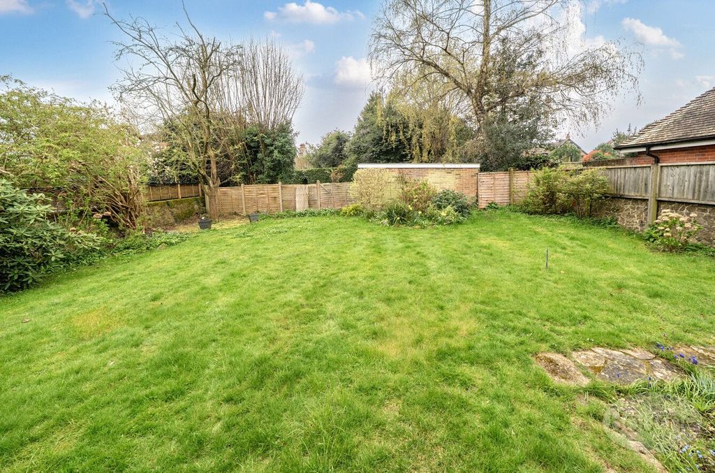 Additional image 4 of 4 bed detached house for saleHeath Road, Petersfield, Hampshire GU31