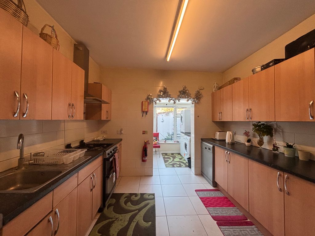 Property photo 2 of 4