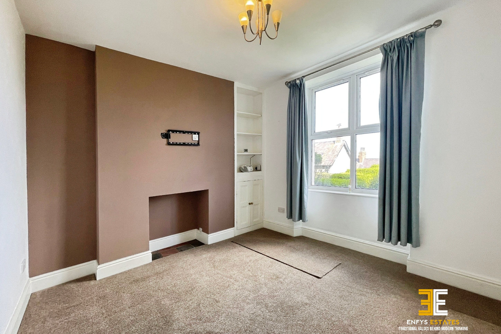 Property photo 2 of 28