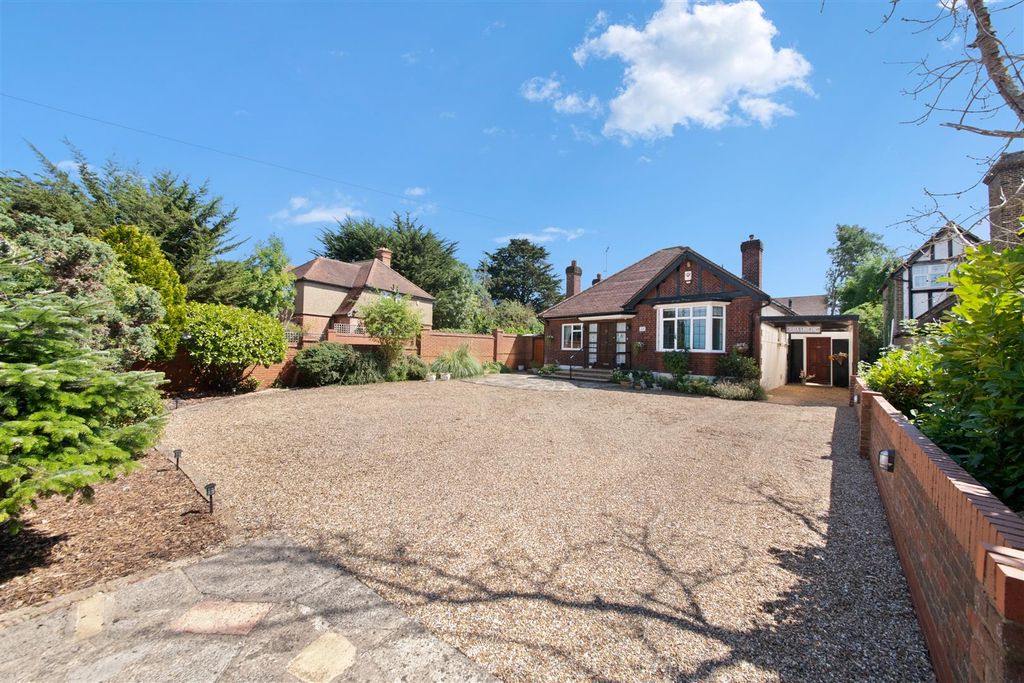 Property photo 1 of 24