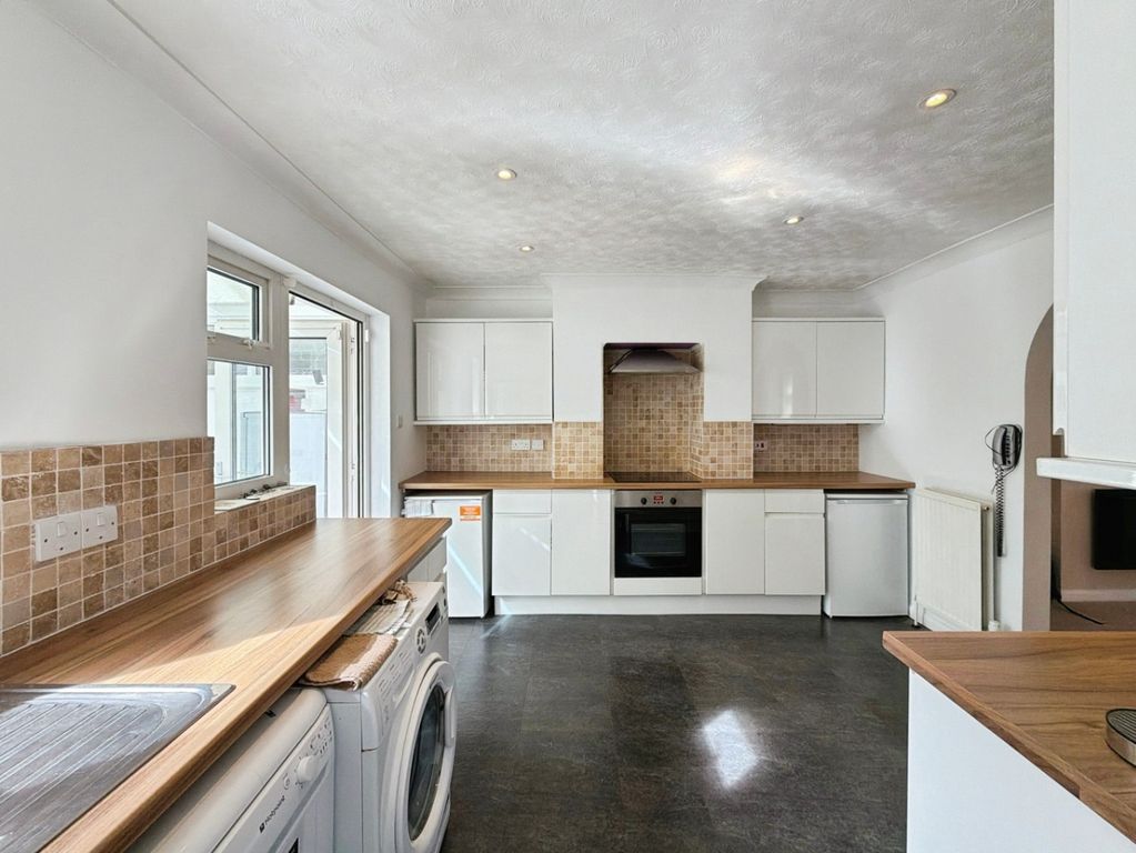 Property photo 2 of 11 5399733