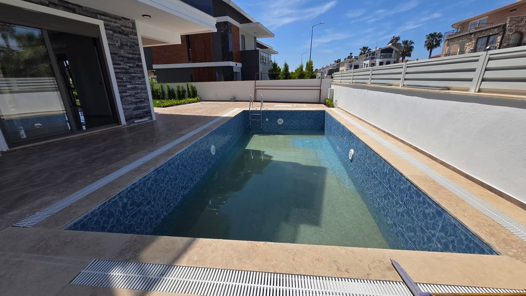 Property photo 2 of 13 4-Bed Villa For Sale In Belek With A Private Garden & Pool - Private Swimming Pool