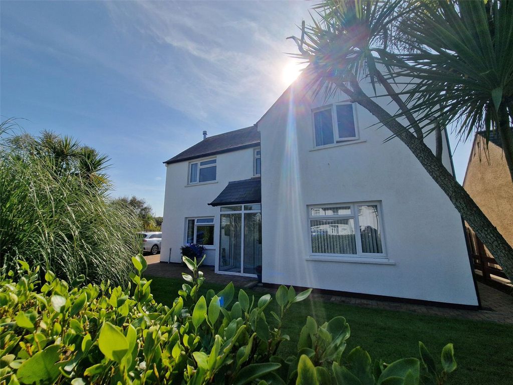 Property photo 1 of 42 Picture No. 05