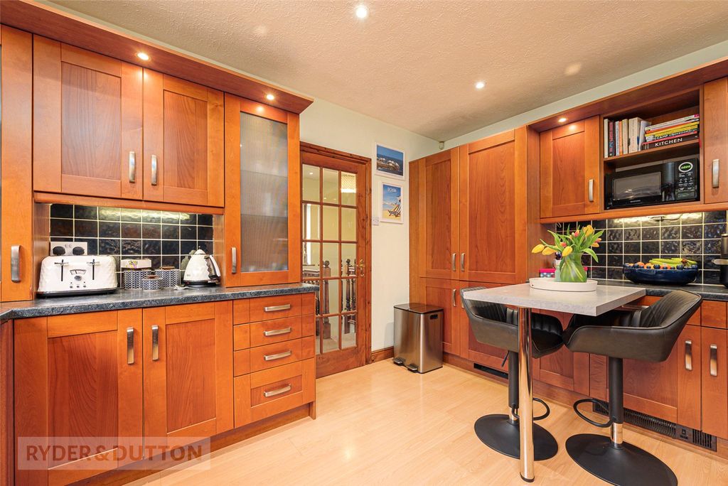 Property photo 2 of 29 Kitchen